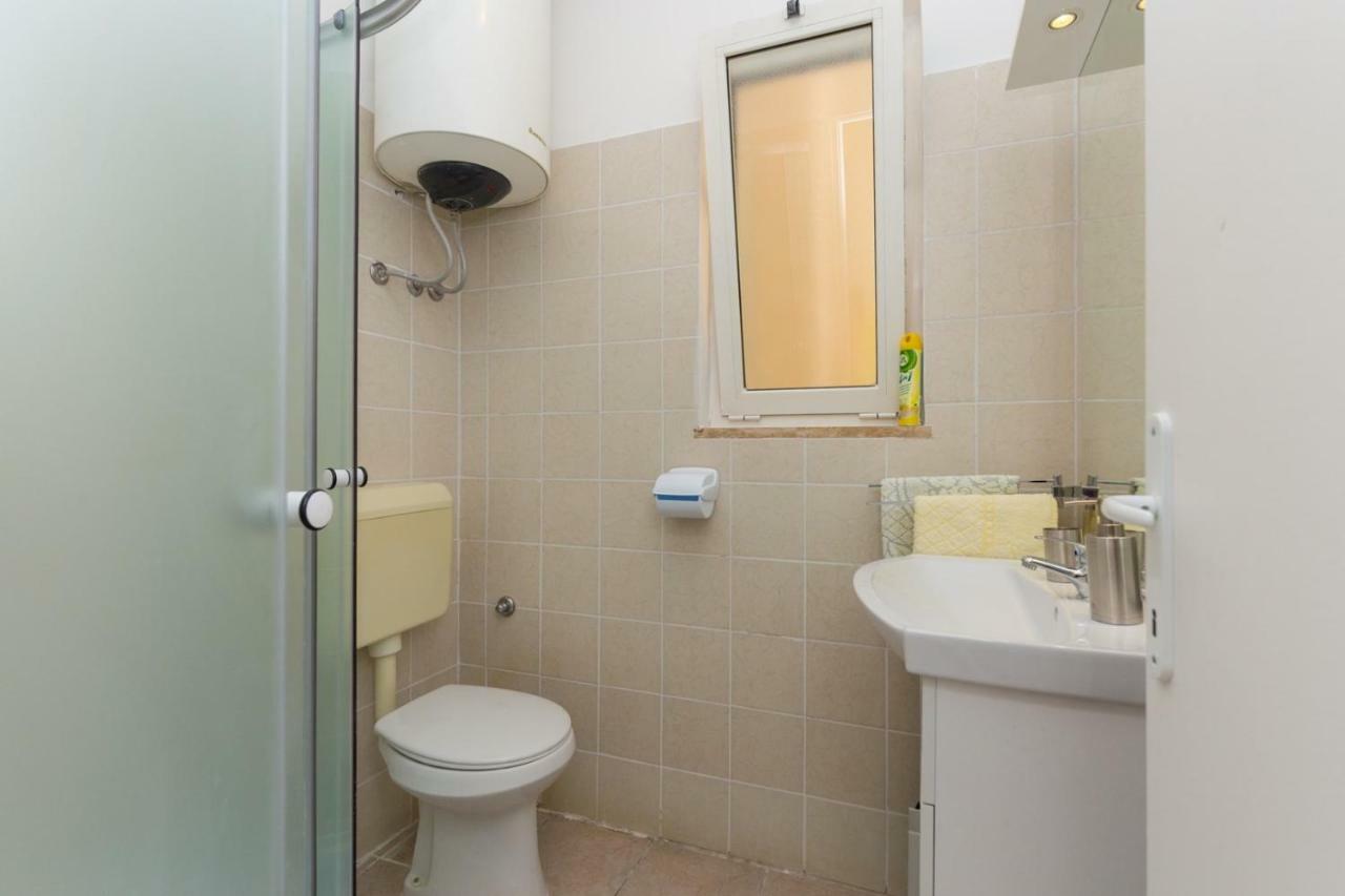 Apartment Kucera Rovinj Exterior photo